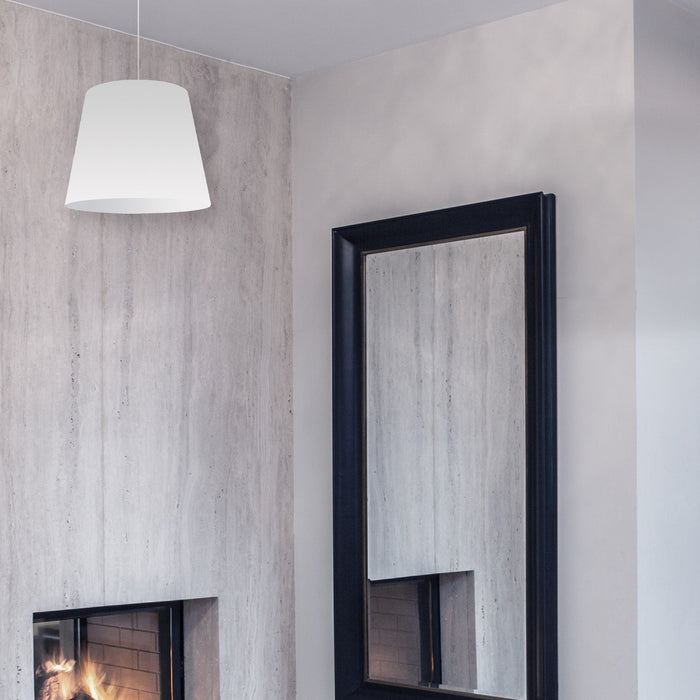 Petit luminaire suspendu de Dainolite avec très grand abat-jour cylindrique blanc et 1 ampoule