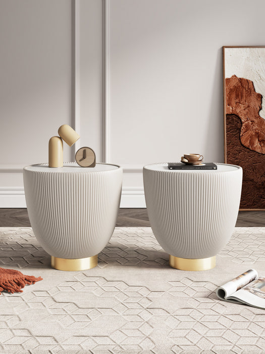 Table d’appoint Anderson moderne avec plateau en pierre frittee et revetement creme – Lot de 2