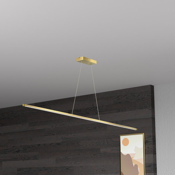 Luminaire suspendu horizontal Array de Dainolite de 48 po en acrylique blanc qui diffuse la lumière, avec fini laiton vieilli et ampoule à DEL de 30 W