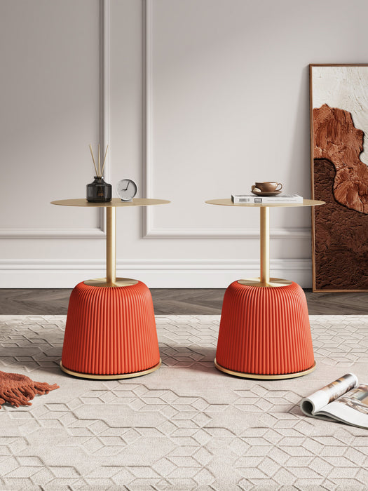 Table d’appoint moderne Anderson avec plateau en metal et revetement en tissu orange – Lot de 2