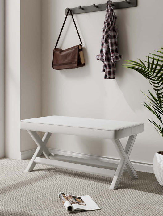 Banc d’appoint moderne du milieu du siecle Abigail en velours creme capitonne