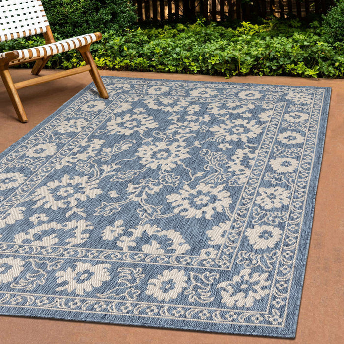 Tapis d'exterieur Cabana bleu et blanc a bordure elegante, 6'7\" x 9'6\"