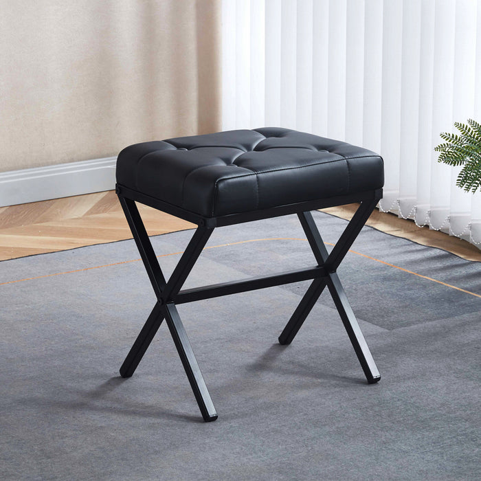 Tabouret d’appoint Liam avec coussin capitonne et pieds en metal, couleur noire