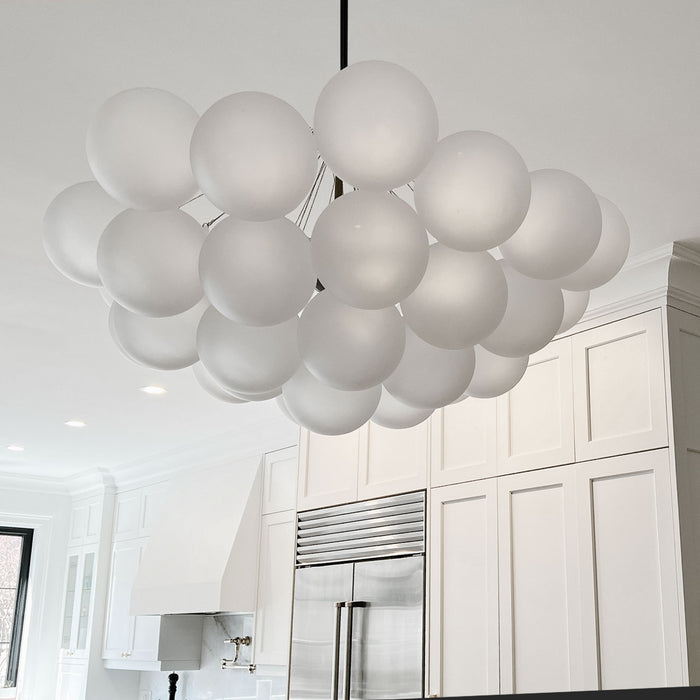 Lustre Miles de Dainolite en verre givré, avec fini noir mat et 8 ampoules
