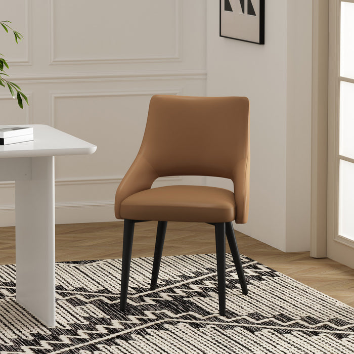 Chaise de salle a manger moderne Tremont en metal et cuir vegetalien, coloris Saddle