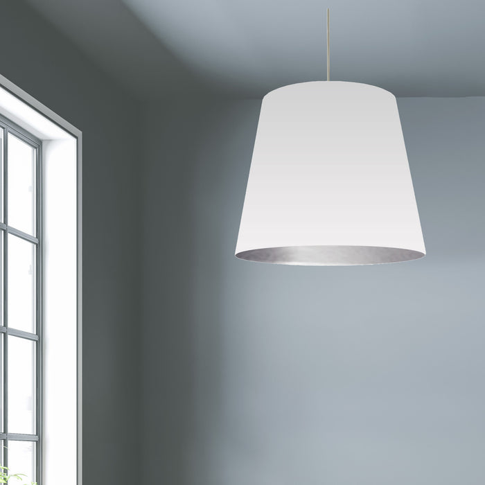 Grand luminaire suspendu de Dainolite avec très grand abat-jour cylindrique blanc et argenté, et 1 ampoule
