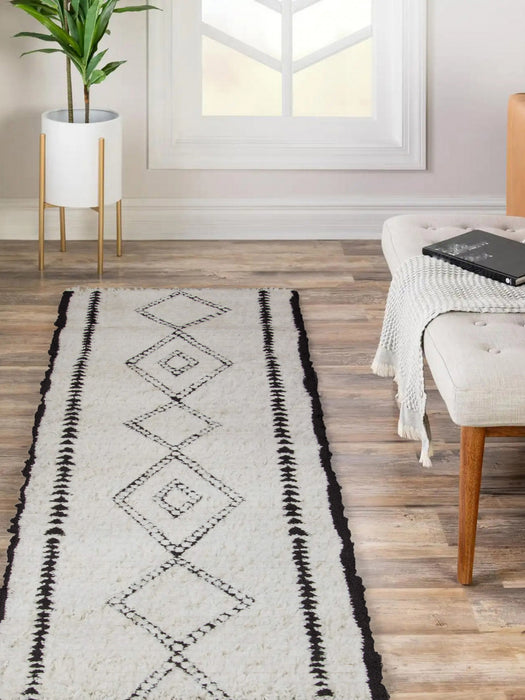 Tapis Contemporain Zelda 2'3\" x 7'6\" en Ivoire