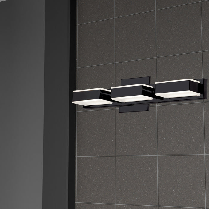 Lumière de coiffeuse murale Viola de Dainolite avec fini noir mat et 3 ampoules à DEL