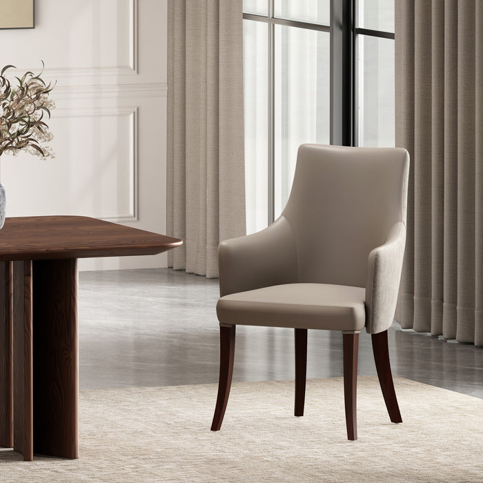 Fauteuil moderne Connie en bois, cuir vegetalien et velours taupe