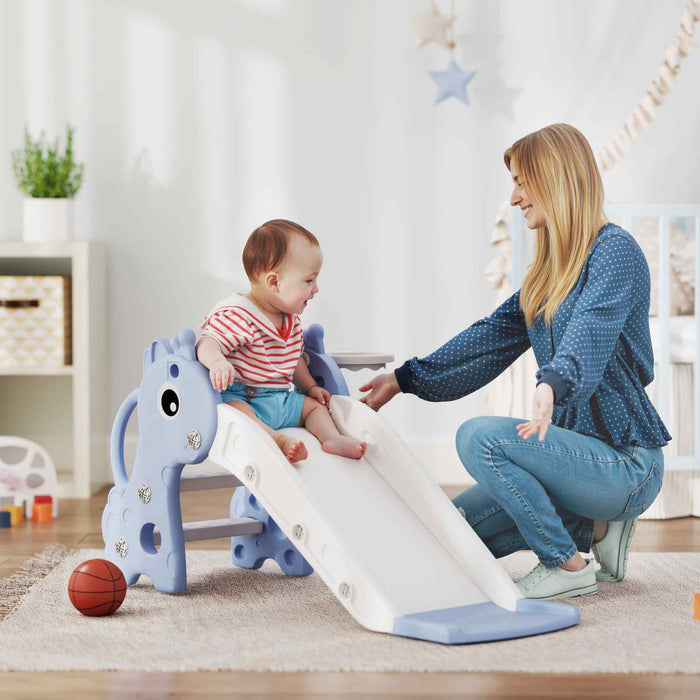 Qaba Toboggan pour tout-petits, toboggan 3 en 1 pour enfants de 1 a 3 ans avec grimpeur, panier de basket et ballon, aire de jeu pour bebe avec motif girafe, bleu