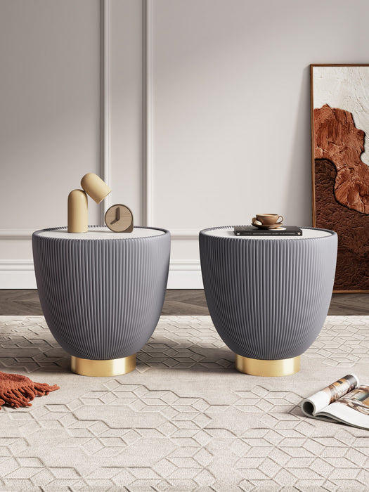 Table d’appoint Anderson moderne avec plateau en pierre frittee et revetement gris – Lot de 2