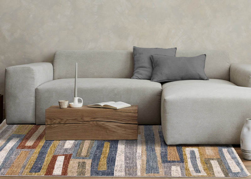 Carpette moderne et raffinée Macey grise, bleue et rouge - 5 pi 3 po x 7 pi 10 po