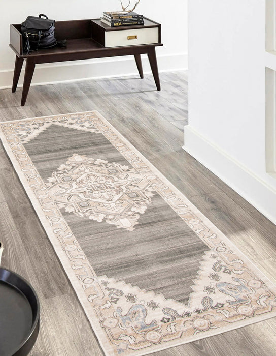 Carpette longue Addie beige - 2 pi 8 po x 8 pi 2 po  