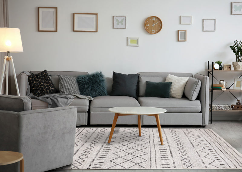 Tapis Emmett frise a inspire de tribal gris, 7'10\" x 10'6\"