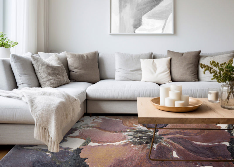 Carpette dense Amelia crème, rose et violette à motif floral - 5 pi 3 po x 7 pi 7 po