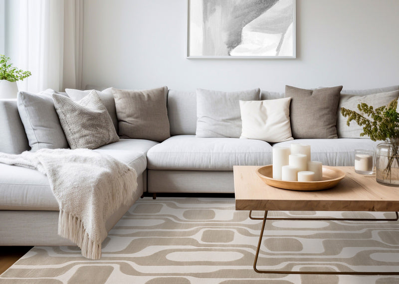 Carpette Leopold beige et crème de style moderne du milieu du 20e siècle - 5 pi 3 po x 7 pi 7 po