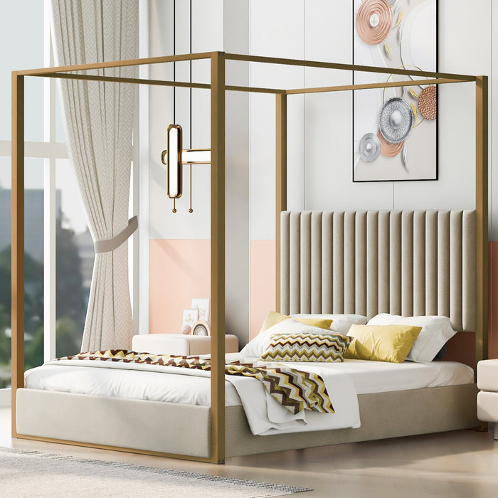 Lit plateforme Sophia a baldaquin avec tete de lit en mousse et velours, taille queen, beige