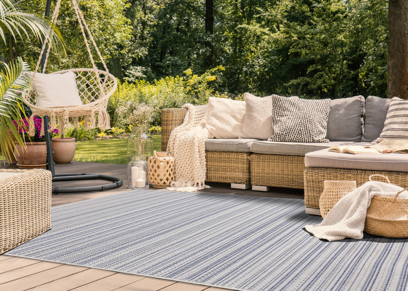 Carpette Cabana à rayures texturées pour l'extérieur - 5 pi 3 po x 7 pi 7 po