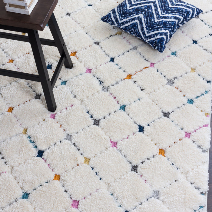 Carpette à poil long Lola à motif de treillis - 2 pi 7 po x 8 pi