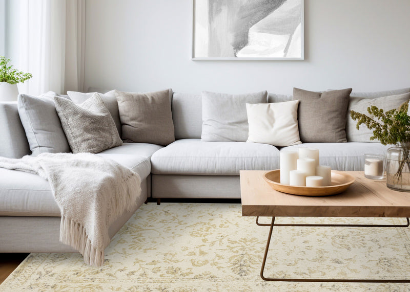 Carpette discrète, traditionnelle et élégante Ellis beige et crème - 5 pi 3 po x 7 pi 7 po