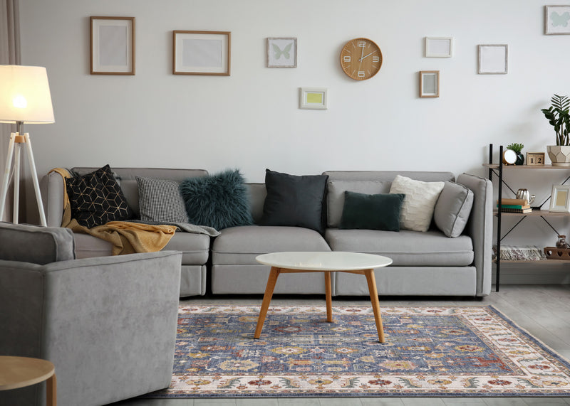 Tapis Olivia bleu a inspire tribal avec bordure, 5'3\" x 7'10\"