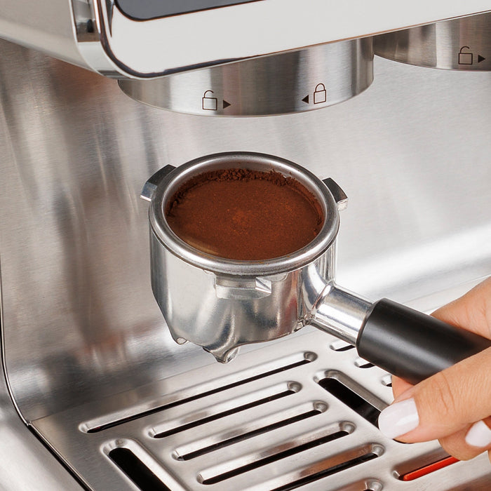 Machine a espresso a tassement automatique Kenmore Elite avec moulin et mousseur