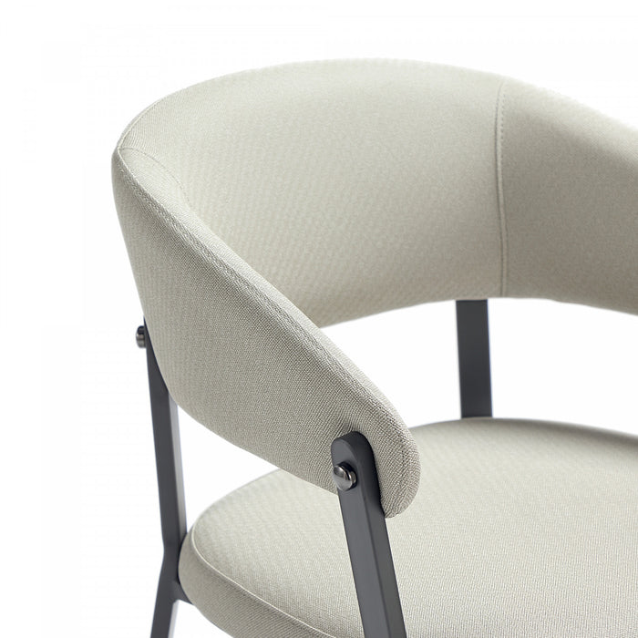 Chaise de salle a manger moderne en metal et tissu Belle, couleur flocon d’avoine - Lot de 4