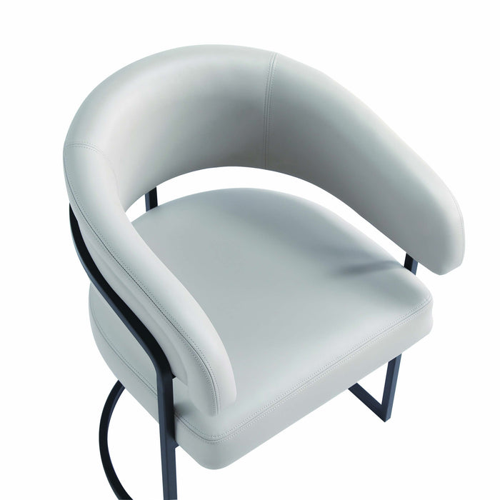 Chaise de salle a manger Augusta moderne en metal et cuir vegetalien, gris clair