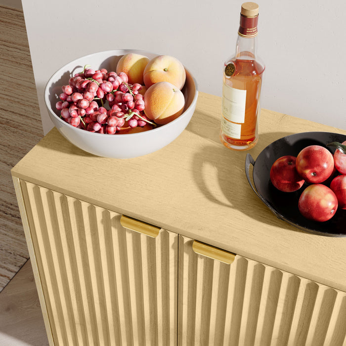 Buffet moderne de 55 po avec portes cannelees et pieds en bois naturel