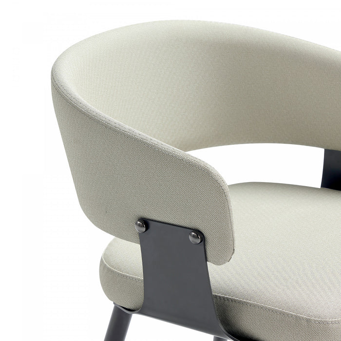 Chaise de salle a manger moderne Luce en metal texture et cuir vegetalien couleur avoine
