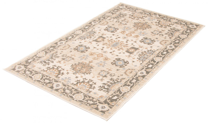 Carpette Gloria ivoire - 5 pi 0 po x 8 pi 0 po   