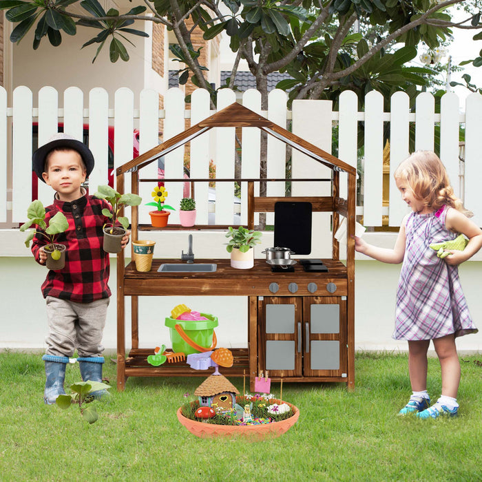 Cuisine En Boue En Bois Avec Tableau Noir, Poeles, Evier Amovible Et Accessoires Naturels