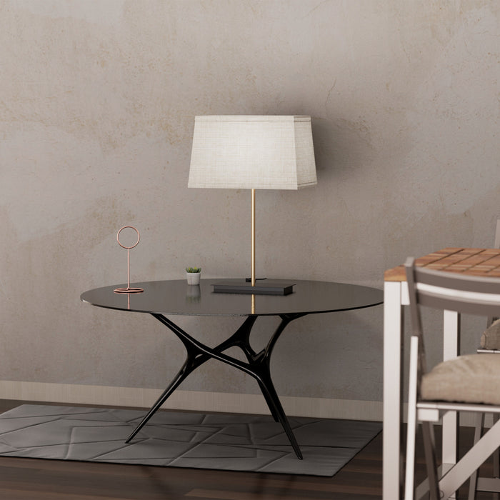 Lampe de table carrée classique dorée de 24 po avec abat-jour texturé