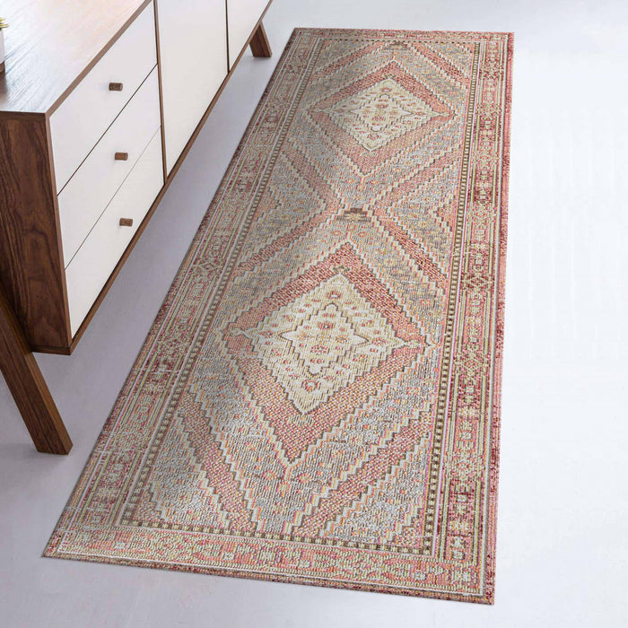 Tapis Traditionnel Poppy 2'7\" x 8'0\" en Rose