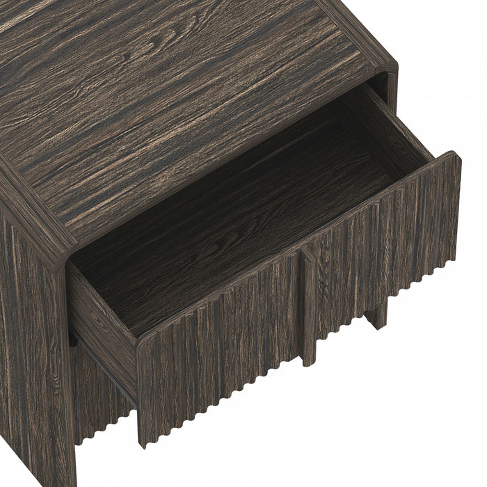 Table de nuit contemporaine Novara 56 cm en noyer Jacobean (2 tiroirs)