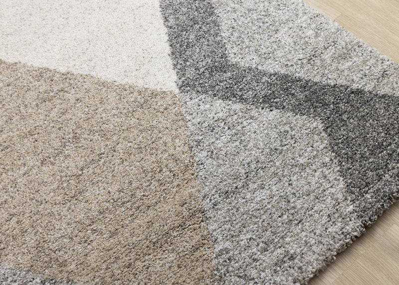 Carpette moelleuse moderne Maverick blanche, beige et grise - 5 pi 3 po x 7 pi 7 po