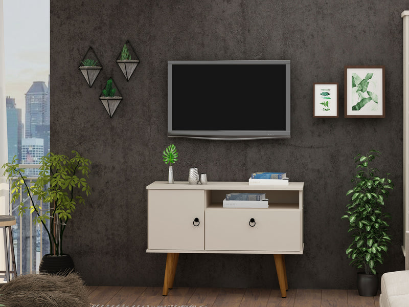Meuble pour téléviseur Tribeca de Manhattan Comfort de 35,43 po de style moderne du milieu du 20e siècle avec pattes en bois massif - blanc cassé