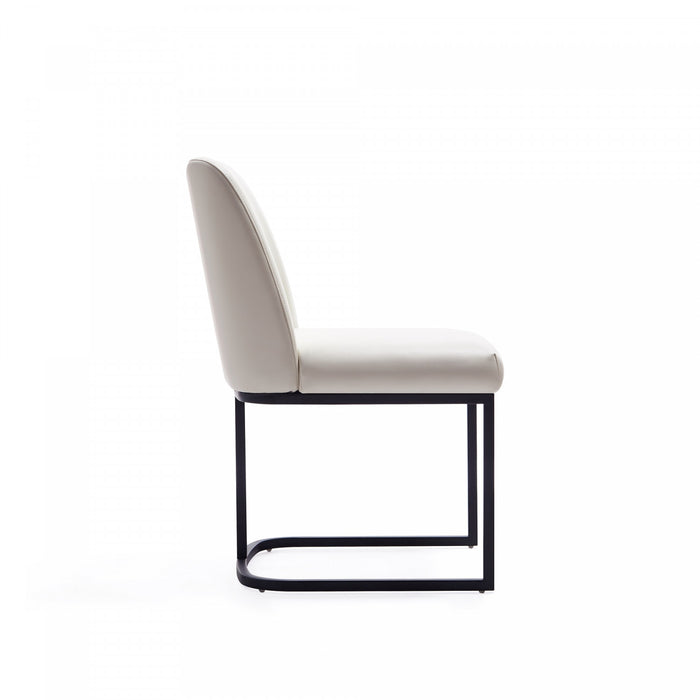 Chaise de salle a manger moderne en metal et cuir vegetalien Serena, ivoire - Lot de 2