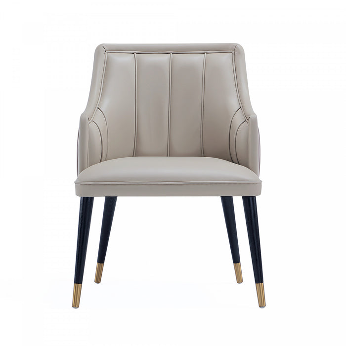 Fauteuil moderne Eda en bois avec accoudoirs, coloris gris clair