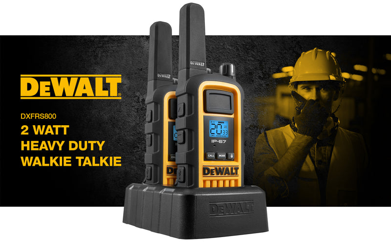 2 talkies de chantier Dewalt DXFRS800 plus écouteurs - 2 watts, robuste, longue portée, radios bidirectionnelles intérieures-extérieures + 22 canaux