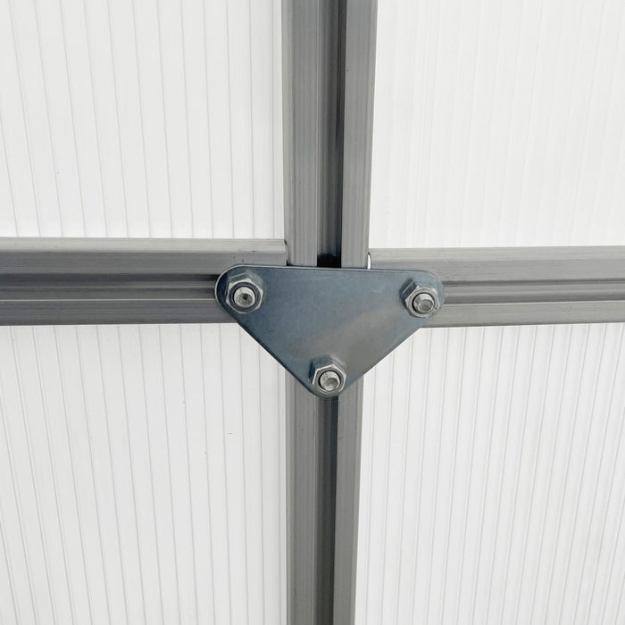 Outsunny Serre En Polycarbonate De 8' X 6' X 6,5' Avec Cadre En Aluminium, Serre Robuste Avec Aeration De Toit Reglable, Gouttiere Et Porte Coulissante Pour L'hiver, Argente