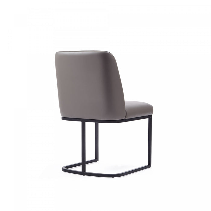 Chaise de salle a manger moderne Serena en metal et cuir vegetalien taupe - Lot de 2