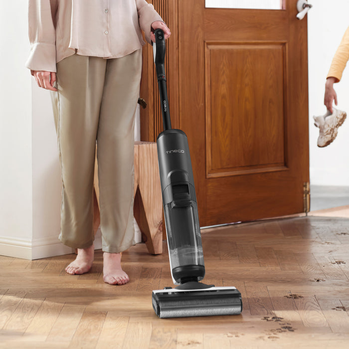 Aspirateur-balai et nettoyeur de plancher sans fil de série 6 de Tineco avec technologie FlashDry et vadrouille - FW144100US