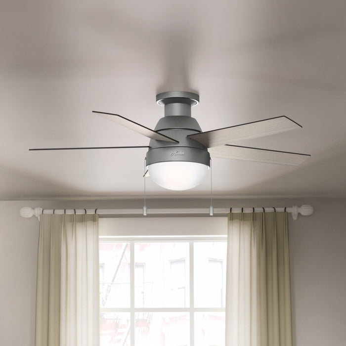 Ventilateur de plafond Anslee à profil bas avec luminaire - Gris