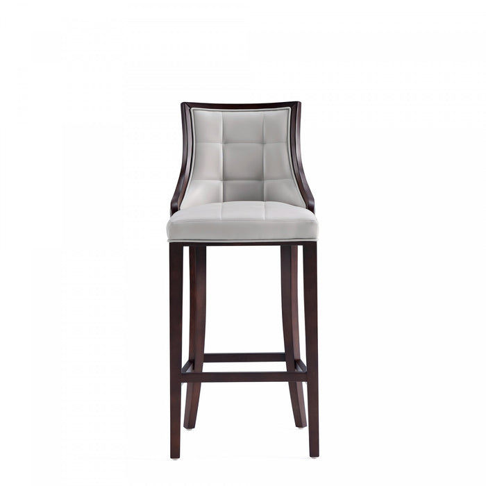 Tabouret de bar traditionnel en bois avec assise rembourree Fifth Avenue, gris clair - Lot de 3