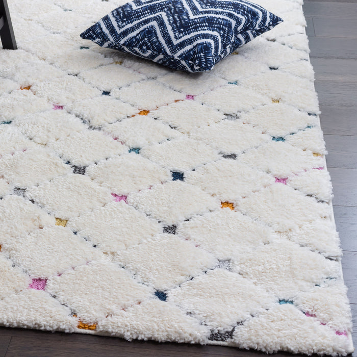 Carpette à poil long Lola à motif de treillis - 2 pi 7 po x 8 pi
