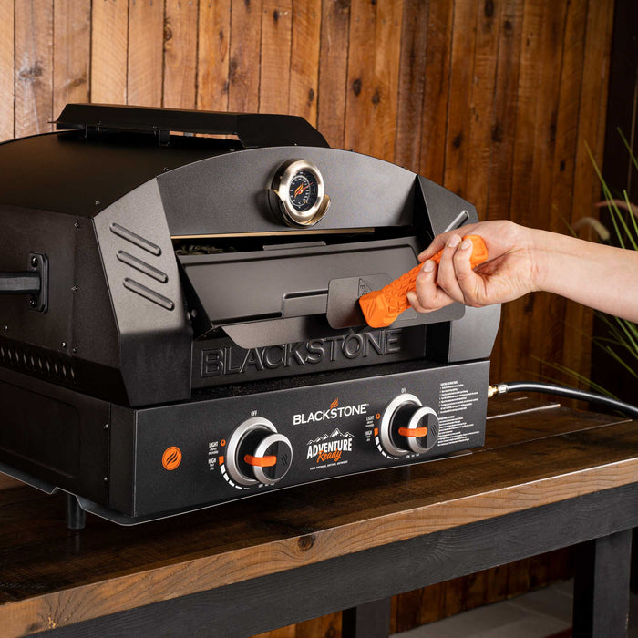 Trousse d’amélioration de four à pizza Adventure Ready de Blackstone avec pierre en cordiérite de 15 po - 6960