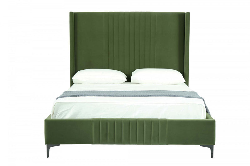 Lit Queen Promenade style milieu du siecle moderne en velours capitonne vert mousse