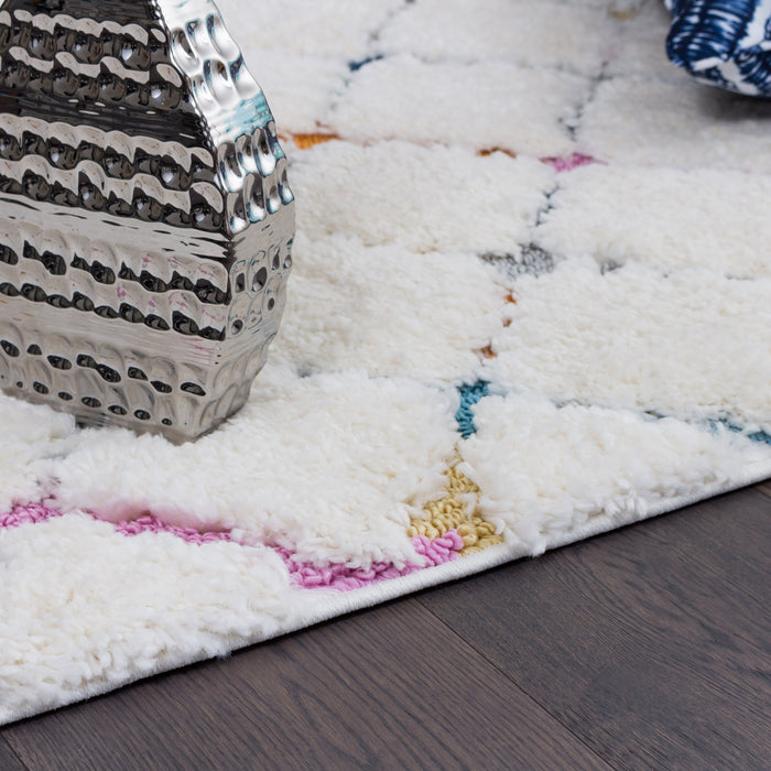 Carpette à poil long Lola à motif de treillis - 2 pi 7 po x 8 pi