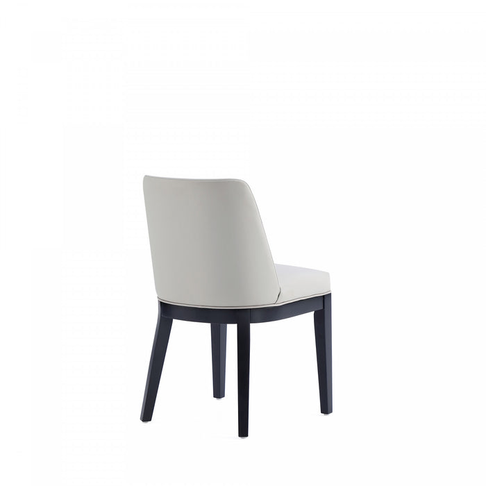 Chaise de salle a manger moderne Gansevoort en bois et cuir vegetalien gris pierre - Lot de 4